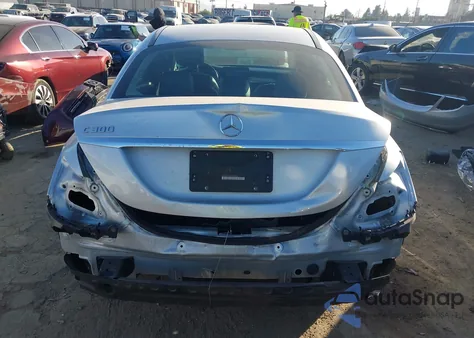 2020 Mercedes-Benz C 300 z USA, uszkodzony, nr VIN WDDWF8DB2LR534805